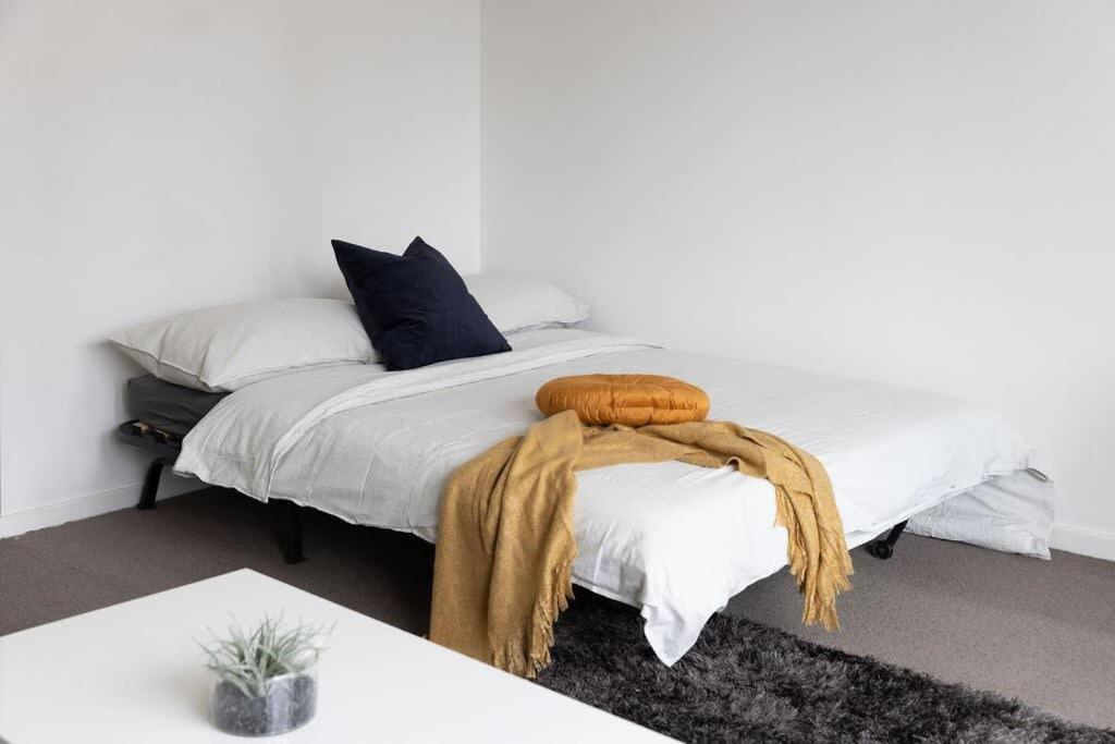 New! A Comfy & Stylish Next To Darling Harbour Apartment *